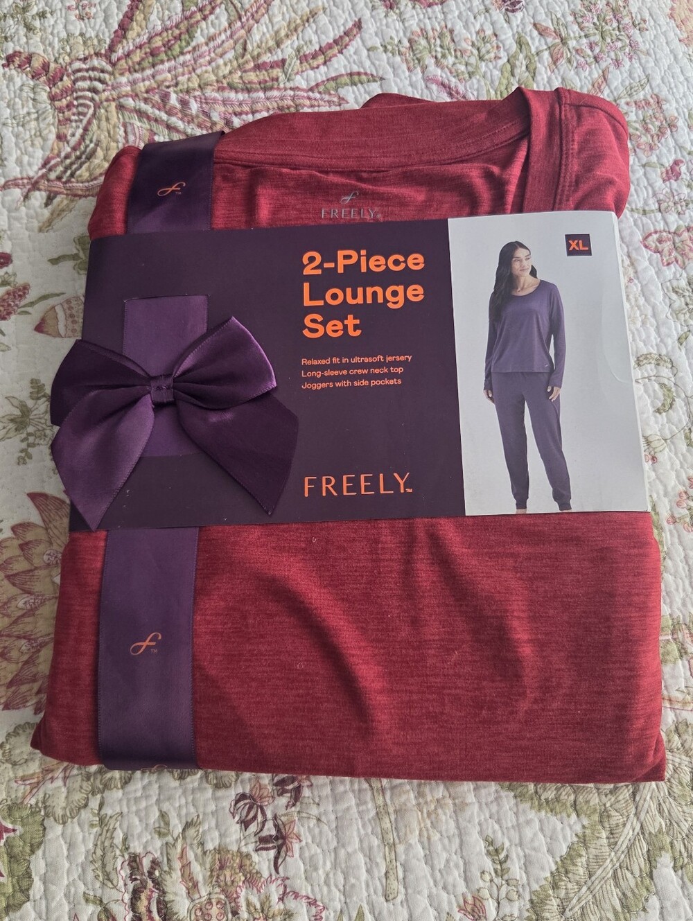 Freely Women's 2-Piece Lounge Set in Deep Red